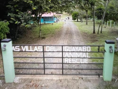Φωτογραφία από το άλμπουμ του Guayabo Animal Rescue & Sanctuary σε Hacienda Miravalles