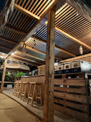 Εστιατόριο ή άλλο μέρος για φαγητό στο Surf lodge