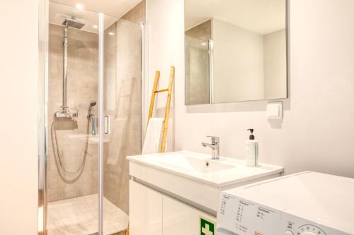 Phòng tắm tại Elsa's Place, a Home in Madeira