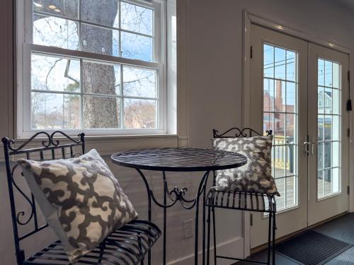 Gallery image of Junxtion - Impeccably Restored Historic Home in Downtown Cape Charles! in Cape Charles