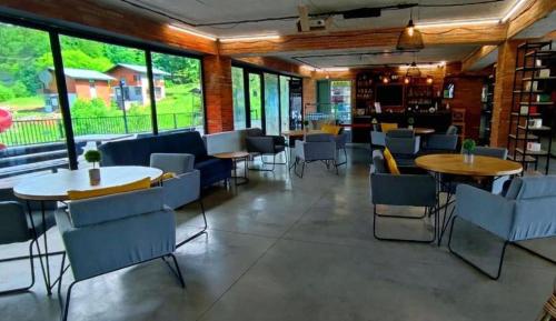 Zona de estar de Bakuriani art apart hotel 203