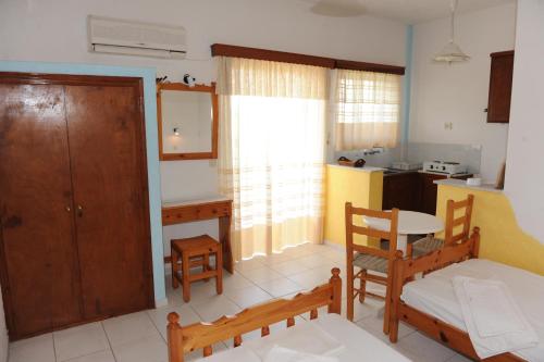 Gallery image of Isavella Studios in Amoudi