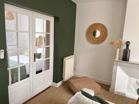 Duplex de charme, hyper centre, place des Carmes