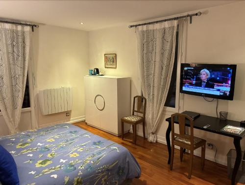 Postel nebo postele na pokoji v ubytování Villa atmosphère PETIT DEJEUNER COMPRIS