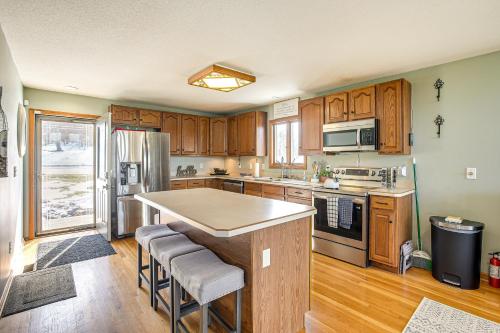 Gallery image of Apple Valley Home, Shared Golf Course On-Site in Mount Vernon