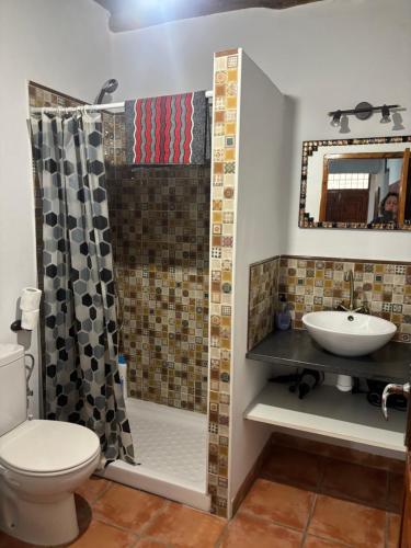 Ένα μπάνιο στο CASA M'GUIRE