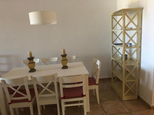 Φωτογραφία από το άλμπουμ του FRONTAL EN JARDINES DE ZAHARA 3 Dorm y 2 Baños σε Zahara de los Atunes