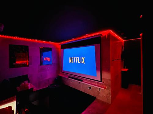 Cinema room 3 min de Beaune