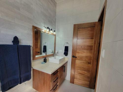 Ένα μπάνιο στο Villa Tranquila - Sosua Ocean Village