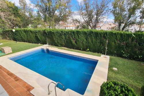 Playamar-Apto soleado piscina y playa