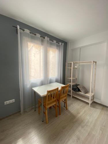 Cozy Apartment with balcony