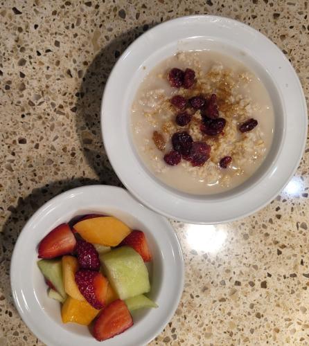 Φαγητό σε αυτό το ξενοδοχείο ή κάπου εκεί κοντά