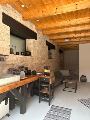 The BLACK HOUSE - Modern holiday home with garden,1500m from beach