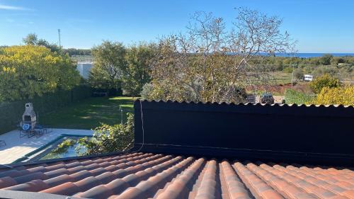 The BLACK HOUSE - Modern holiday home with garden,1500m from beach