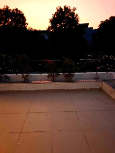 Balcon ou terrasse dans l'établissement Noach Villa, Spacious with Private Pool just 30 km from E-City
