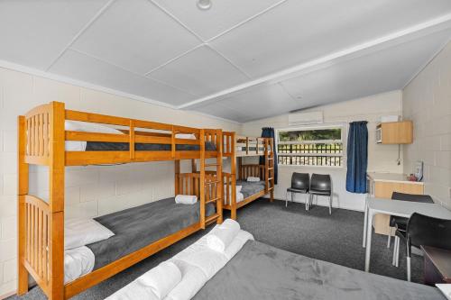 Кровать или кровати в номере Mawley Holiday Park