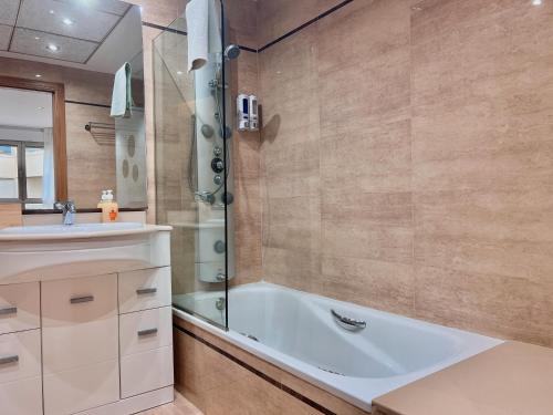 Ένα μπάνιο στο Apartamento Mare Nostrum