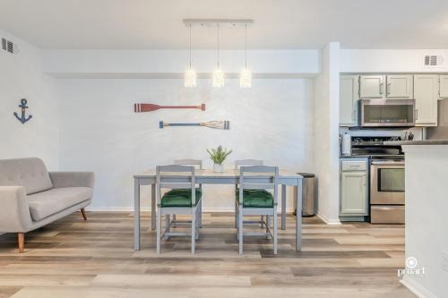 Η κουζίνα ή μικρή κουζίνα στο Cozy Condo Under the Palms