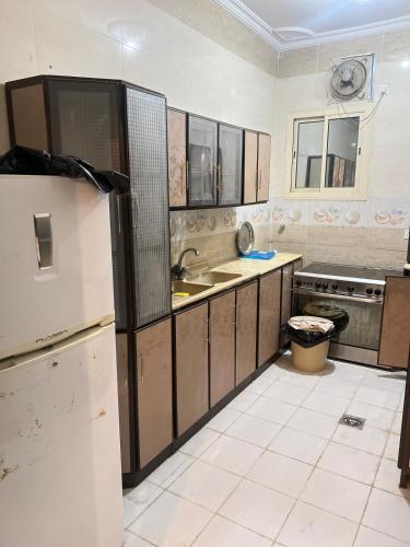 Kuchyň nebo kuchyňský kout v ubytování نزل البركة Albrakh hostel 2