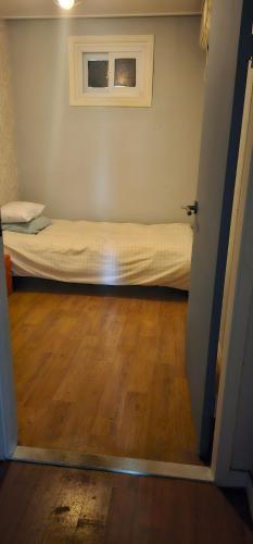 Giường trong phòng chung tại 24 Guesthouse Gangnam Center - Female only
