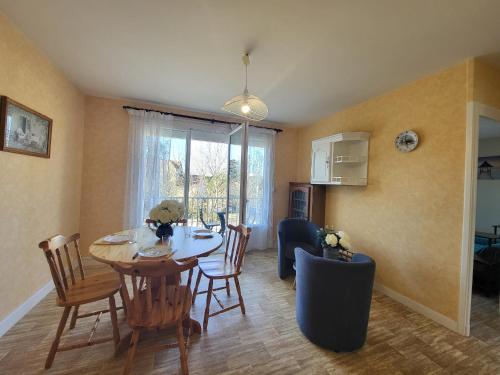 Appartement rustique proche plage et base nautique, stationnement inclus - FR-1-364-79