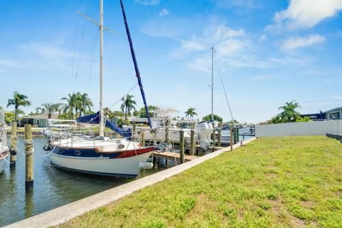 a sailboat docked at a dock in a marina at 1053 Apollo Beach Blvd Unit 5 in Apollo Beach