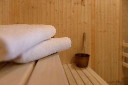 a stack of paper towels sitting on top of a counter at Scandic Frimurarehotellet in Linköping