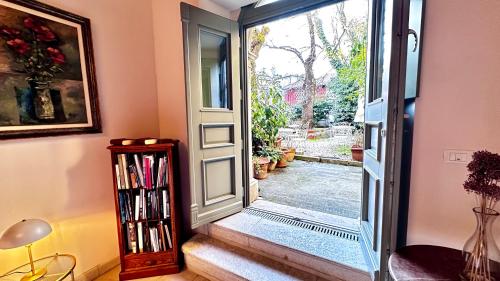 Κήπος έξω από το Greif Boutique Juna
