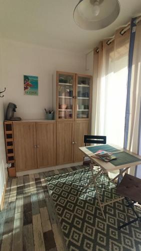 Photo de la galerie de l'établissement studio domaine la pinede 340 chemin du pansard, à La Londe-les-Maures