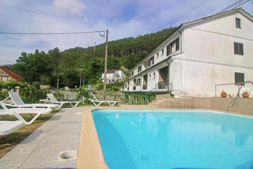 Bazén v ubytování Serrana Gerês Inn nebo v jeho okolí
