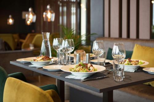 Jídlo v hotelu nebo okolí