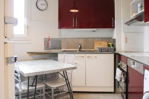 Photo de la galerie de l'établissement Spacious apartment near city center, à Saint-Denis