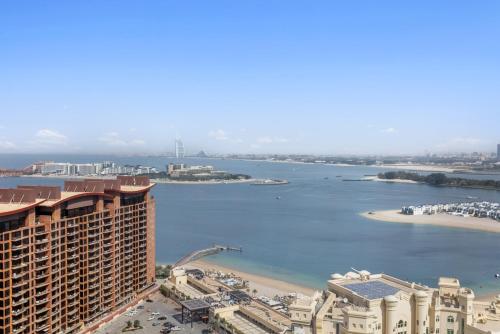 Sea View Studio by by St Regis 5 stars Infinity Pool photo 2