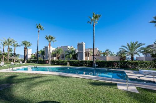 Sea view apartment El Paraiso Estepona