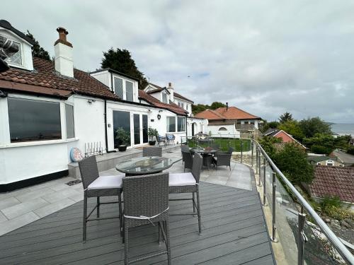 Балкон или терраса в Sea View Villa V-Dubz, Filey
