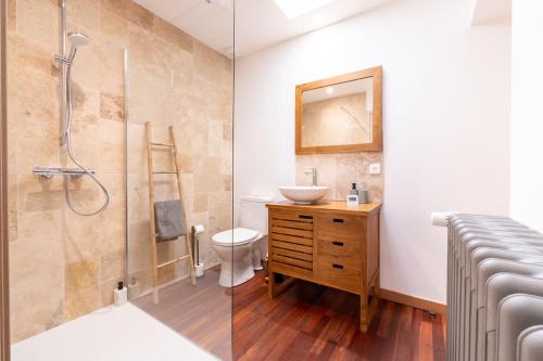 Photo de la galerie de l'établissement Maison Centre Ville avec jardin, à Challans