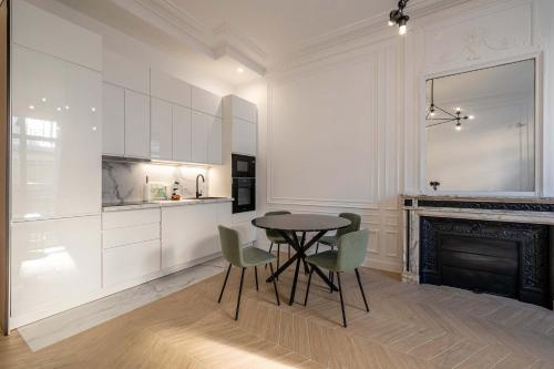 Appartement dauphine muette trocadero - Paris 16 - 4P