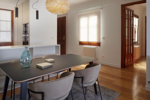 Amuitz Suite by FeelFreeRentals