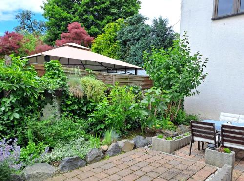 Κήπος έξω από το Apartment mit Garten, 10 min zu Fuß in die Koblenzer Altstadt