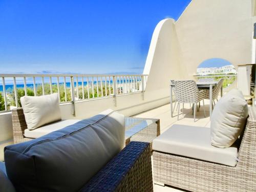 PGH N5-25m de la plage, Vue Mer, Piscine, Parking