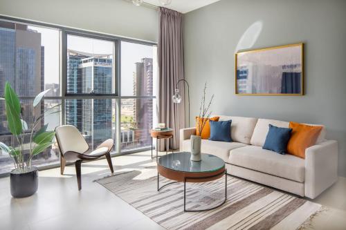 Posezení v ubytování Silkhaus stunning 1 BDR in Downtown near Business Bay