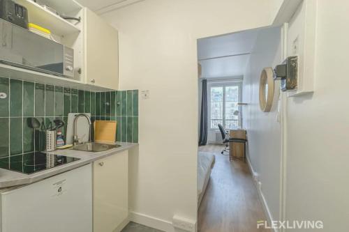 Dapur atau dapur kecil di Flexliving - Studio - Neuilly