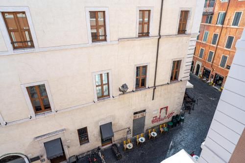 Piazza Navona the most central apartment