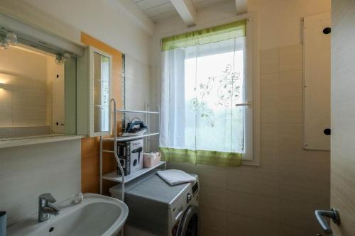 Koupelna v ubytování 4 min to Lake - Dolce Duplex Lazise free parking