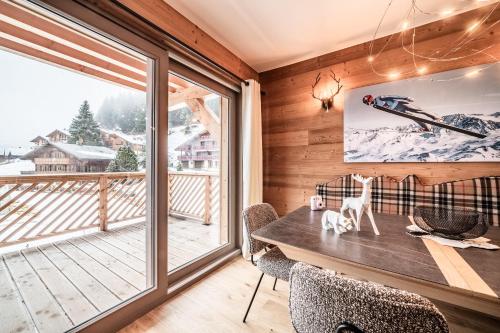Apartment Chamoisine, Châtel - by EMERALD STAY