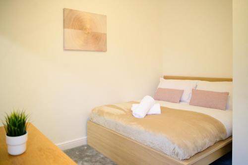Aqua Springs, 2 BR, Sofa Bed, Sleeps 6, 1st floor apartment, near Didsbury photo 17
