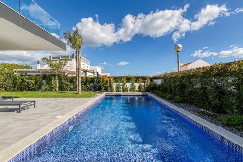 Manatee - Modern & Luxurious villa