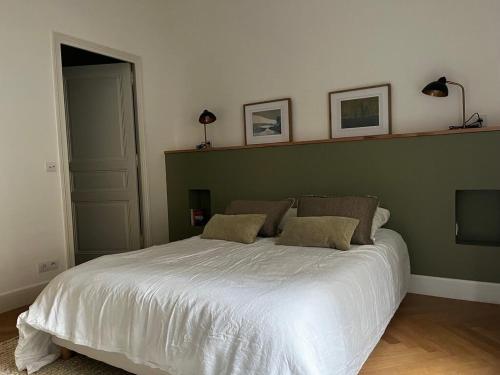 GuestReady - Luxurious Charm near Arc de Triomphe