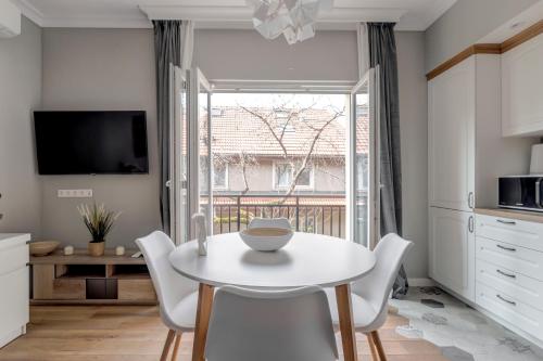 Quiet One-Bedroom Hеaven Relax and Unwind