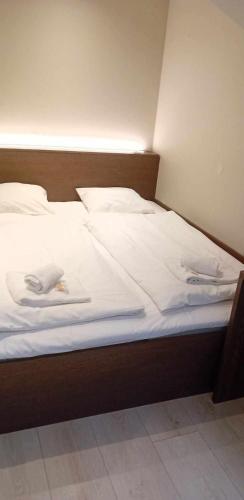 Ένα ή περισσότερα κρεβάτια σε δωμάτιο στο Bohemian Hotel - Self-Service